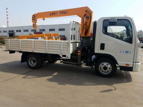 點擊查看詳細信息<br>標題：3.2噸凱馬國五隨車吊 閱讀次數：2619