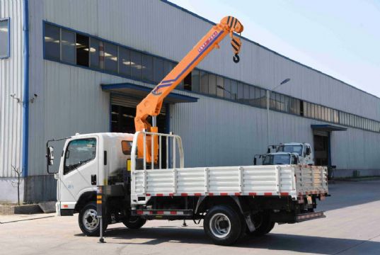 點擊查看詳細信息<br>標題：3.2噸凱馬藍牌隨車吊 閱讀次數：3278