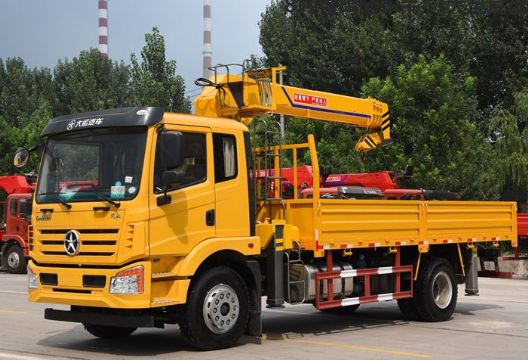 點擊查看詳細信息<br>標題：8噸大運隨車吊 閱讀次數：2299