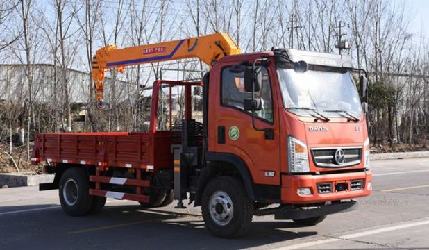 點擊查看詳細信息<br>標題：3.2噸大運隨車吊 閱讀次數：2356