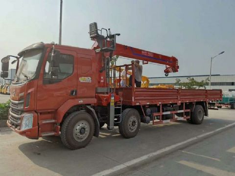 點擊查看詳細信息<br>標題：柳汽前四后四隨車吊 閱讀次數：2377