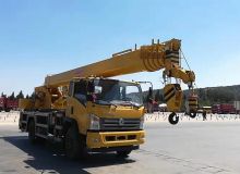 18噸汽車吊 閱讀次數：3533